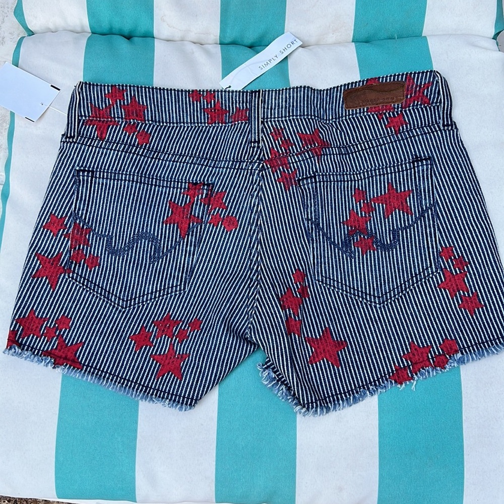 NWT Simply Short Cut Off Denim Shorts with Red Stars - Picture 2 of 13
